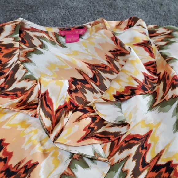 Shirt - Picture 2 of 4